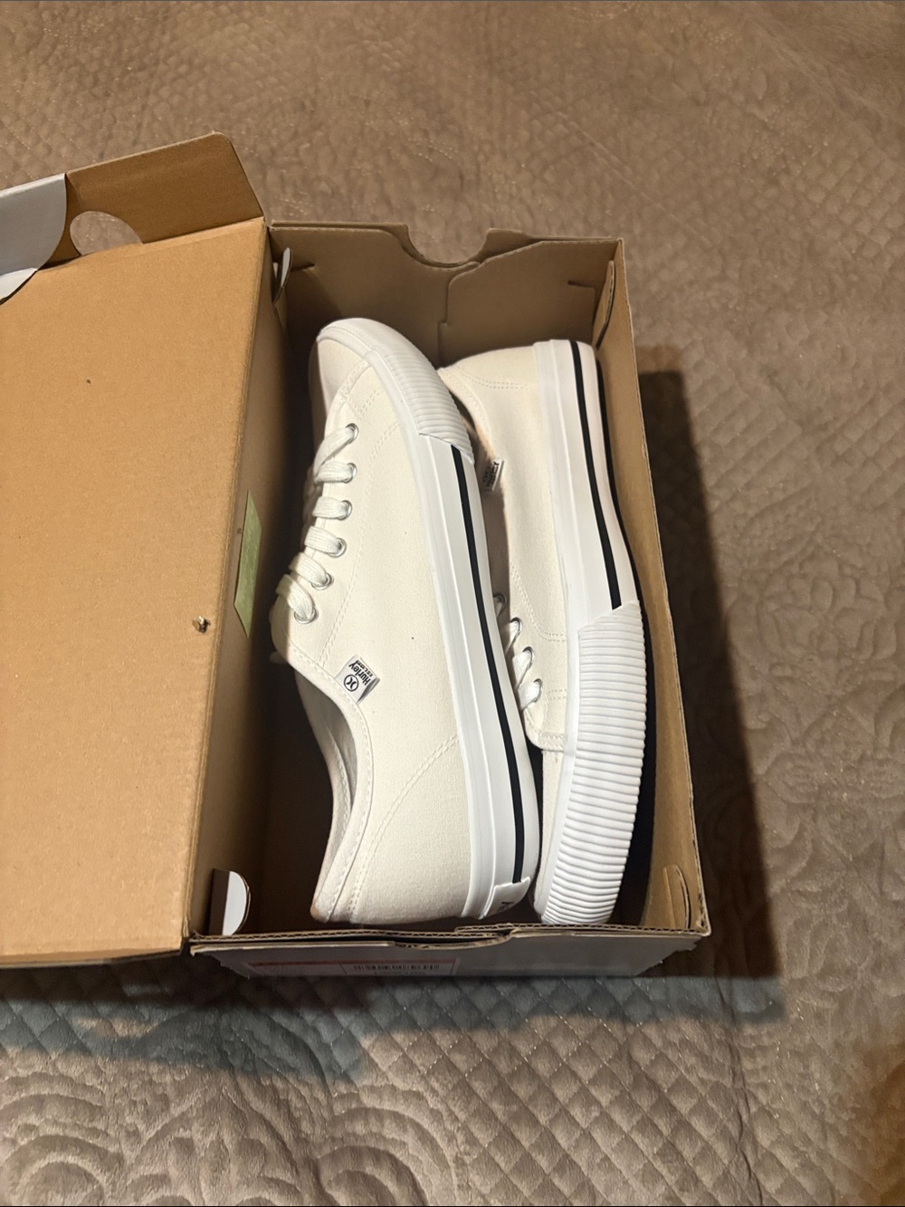 Hurley Kids White Low-Top Canvas Sneakers with Black Stripe